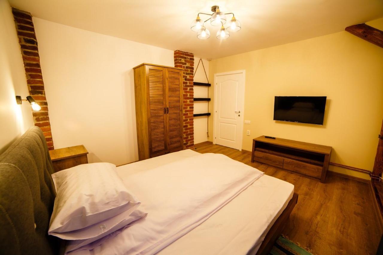 Alpine Loft Apartment Campulung Moldovenesc Bagian luar foto